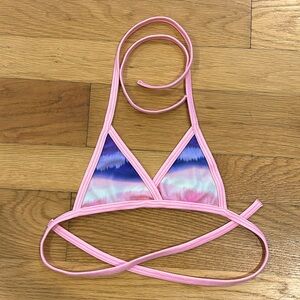 NWOT NO FLAWS Pastel Tie Dye Triangle Bikini Swimsuit Top